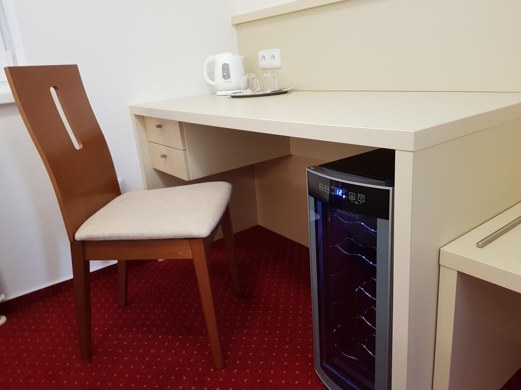 Hotel Bax Зноймо Екстериор снимка